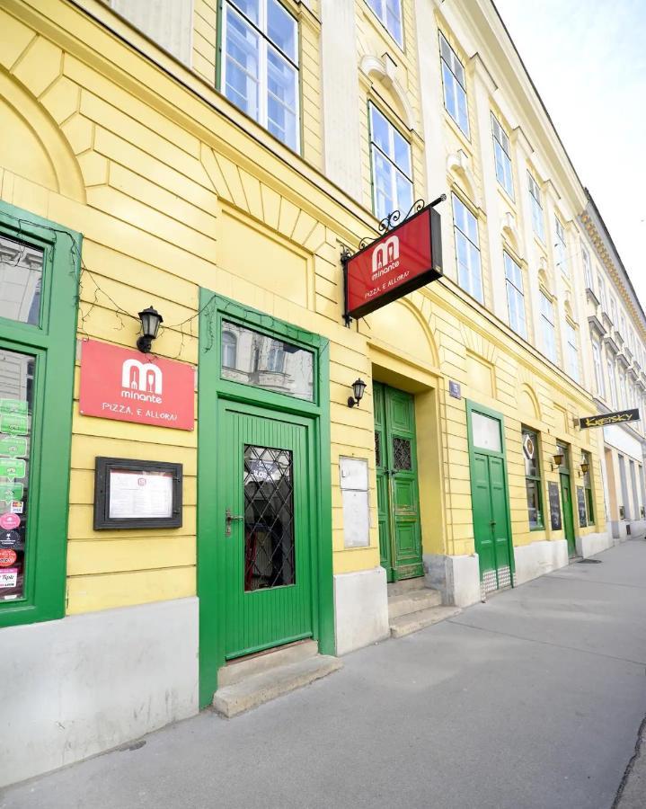 Renovated & Cozy - Close To Museumsquartier Bécs Kültér fotó